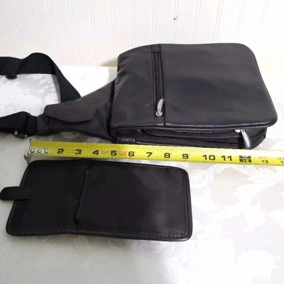 NEW Travelon Dark Brown 100% Leather Small Crossbody Anti-Theft Travel Bag Purse - Picture 10 of 16